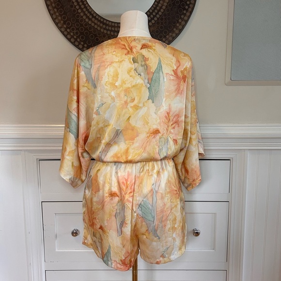 Baltic Born Aegean Romper Size Small | Sunrise Watercolor Floral Kimono Sleeve - Picture 5 of 7